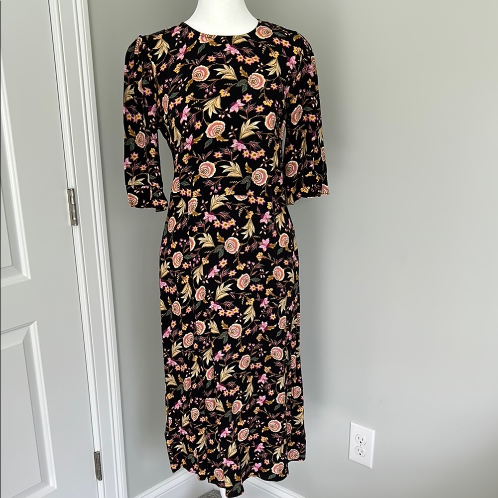 Loft Petite Floral Ruffle Sleeve